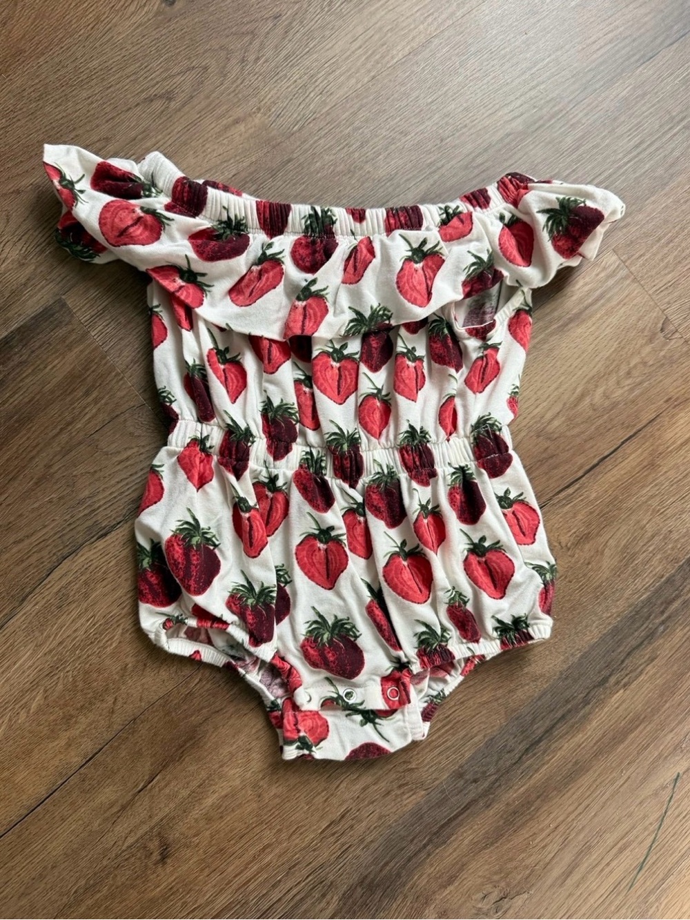 Kate Quinn bamboo strawberry bubble